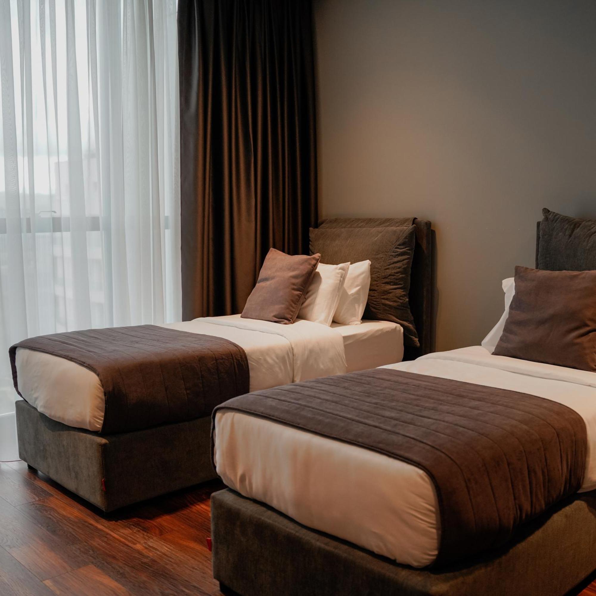 Supreme Hotel Голем Экстерьер фото