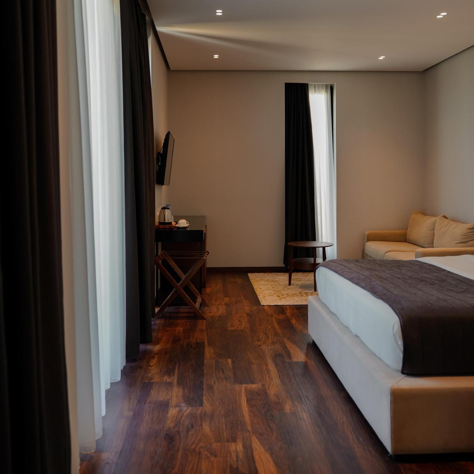 Supreme Hotel Голем Экстерьер фото