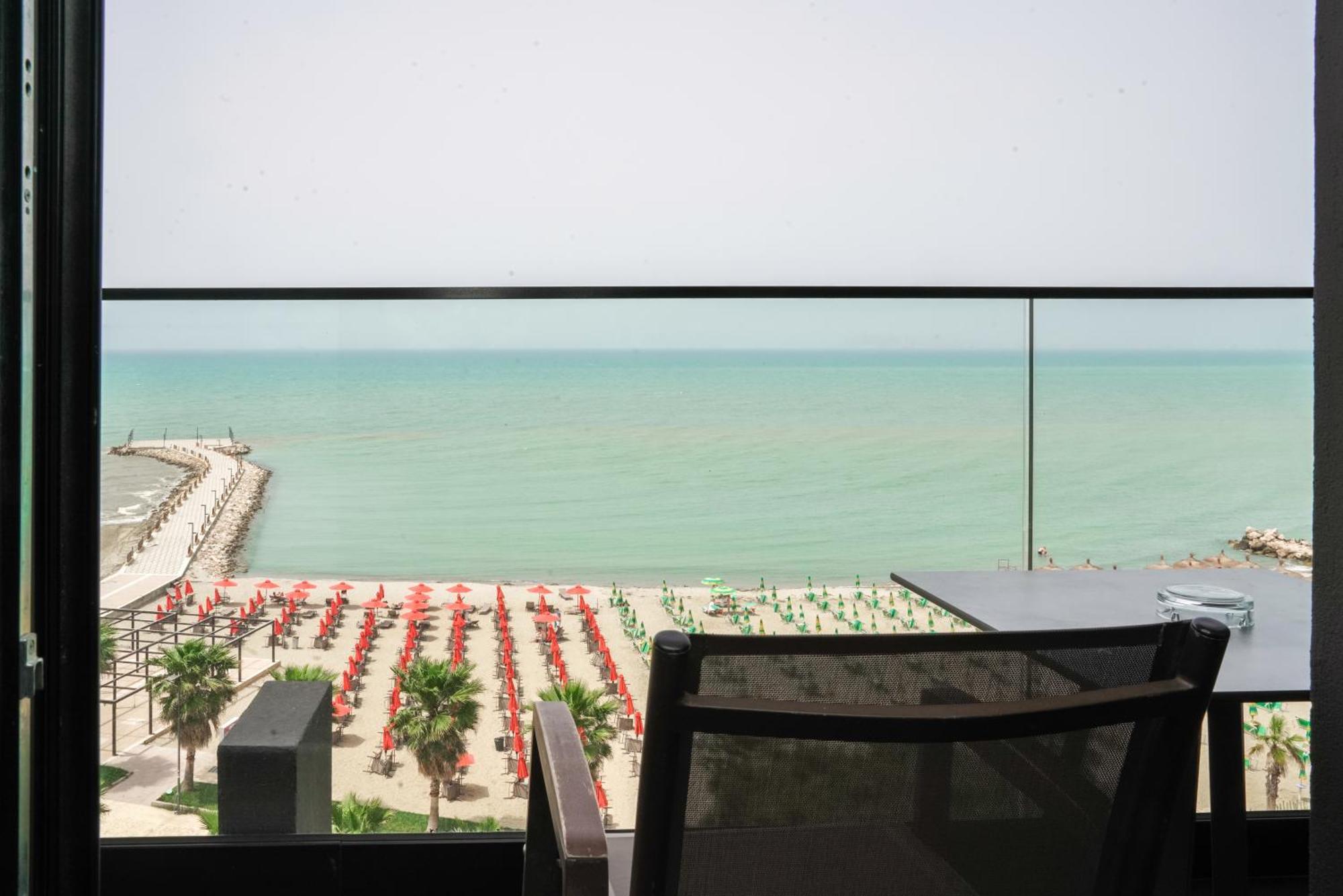Supreme Hotel Голем Экстерьер фото